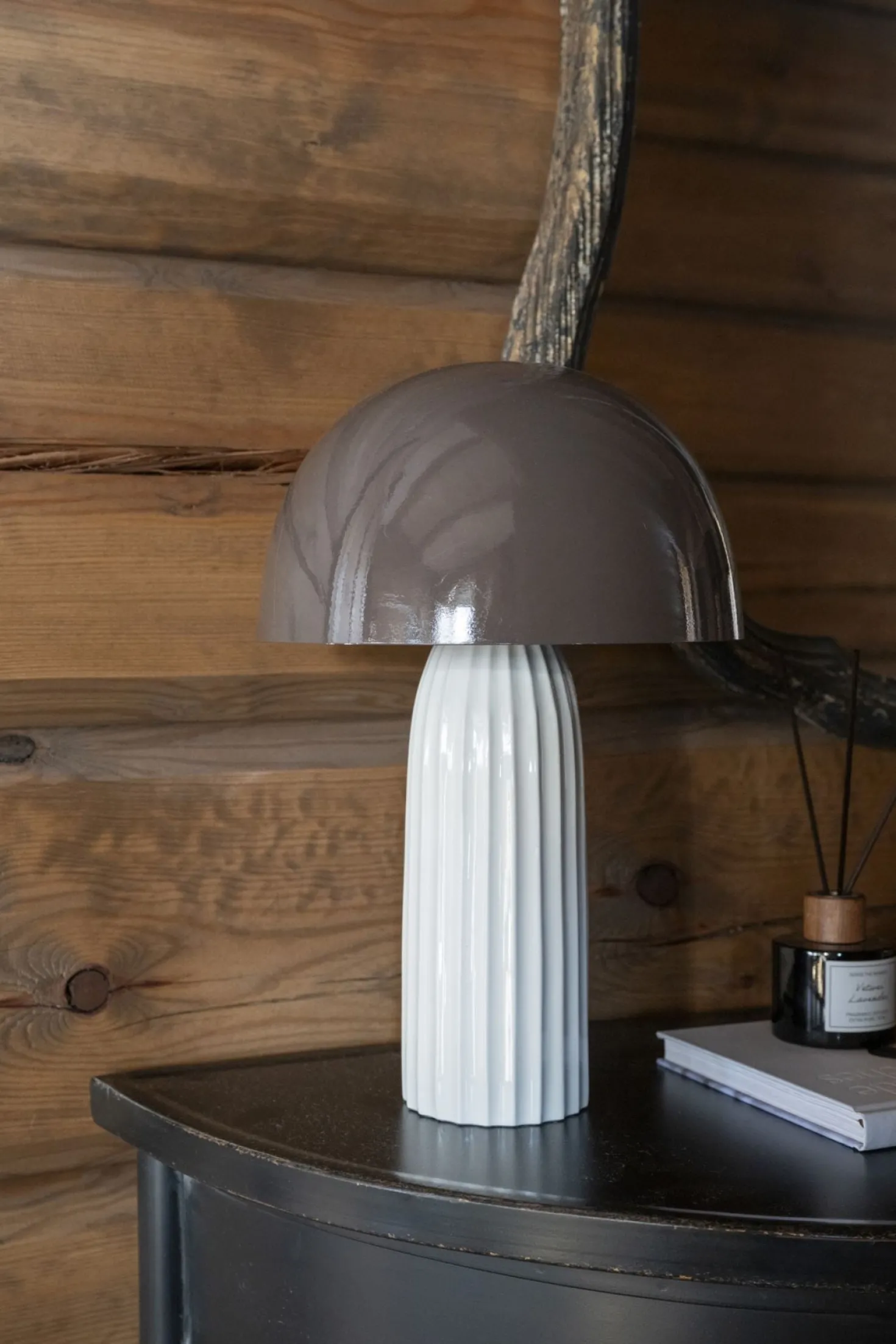 Bordslampa brun - 24x24x37 cm