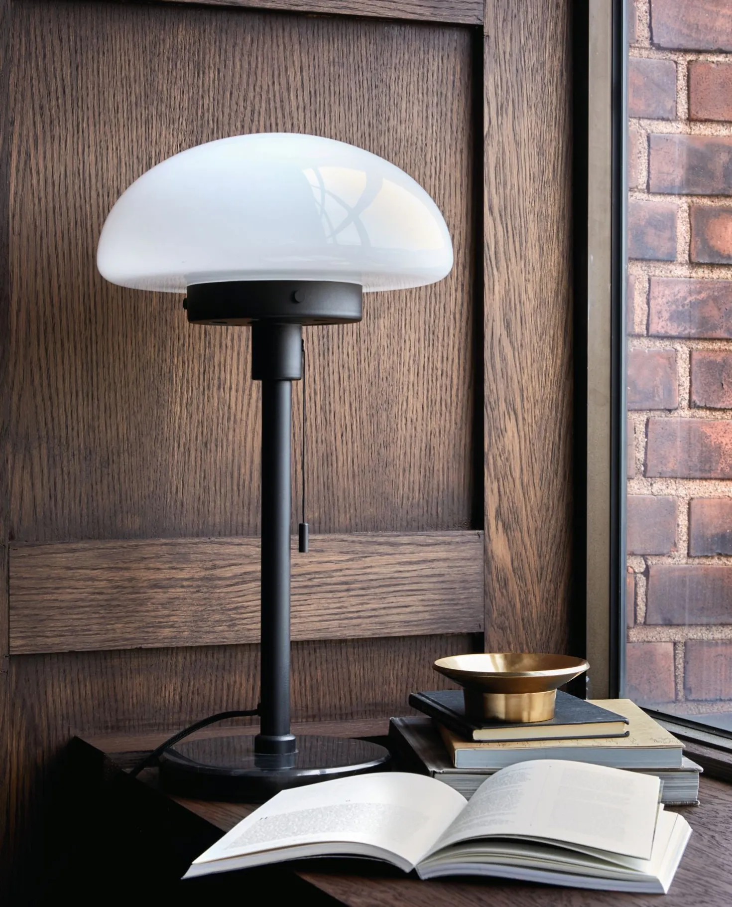 Bordslampa svart - 30,6x30,6x55 cm