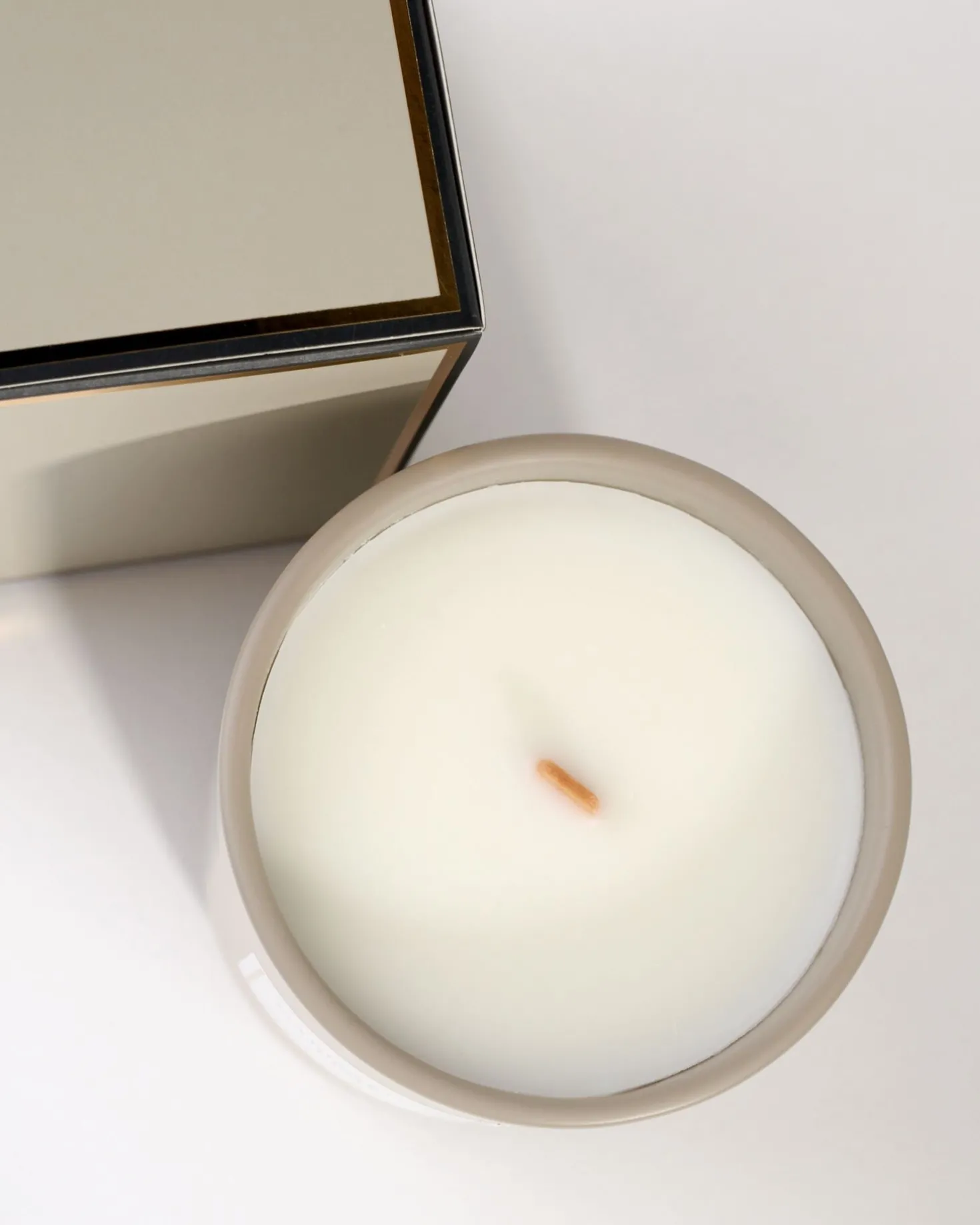 Doftljus beige - 250 g
