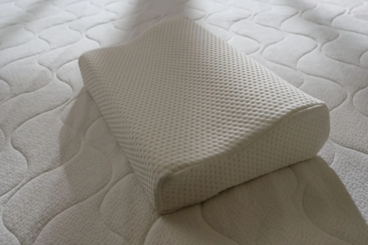 Ergonomisk kudde offwhite - 47x30x10 cm