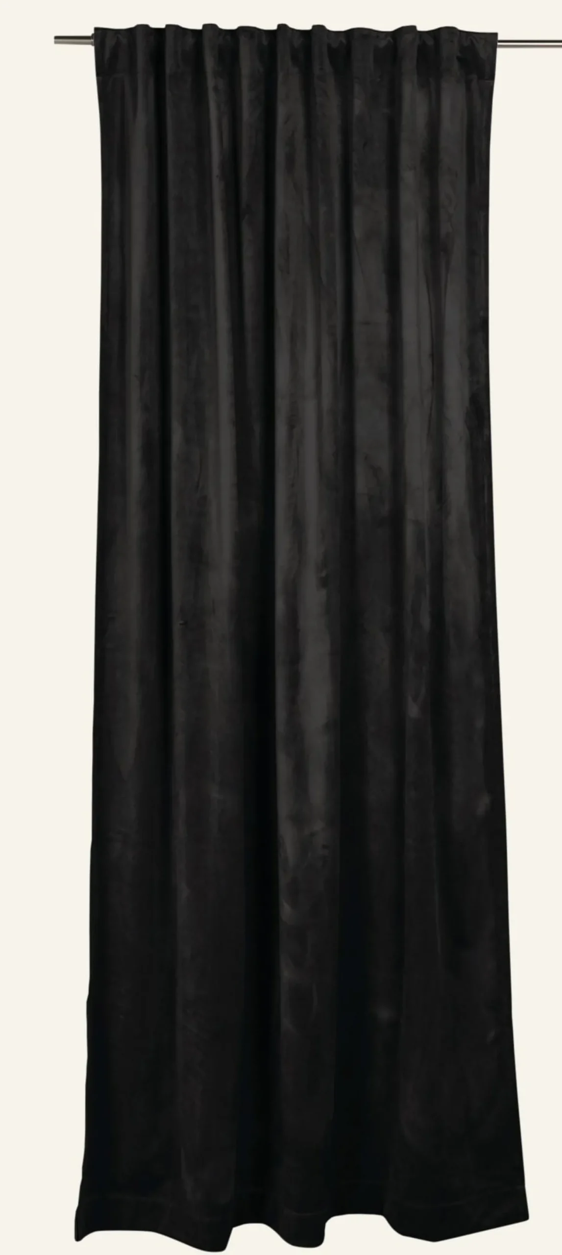 Gardin svart - 135x240cm 7cm
