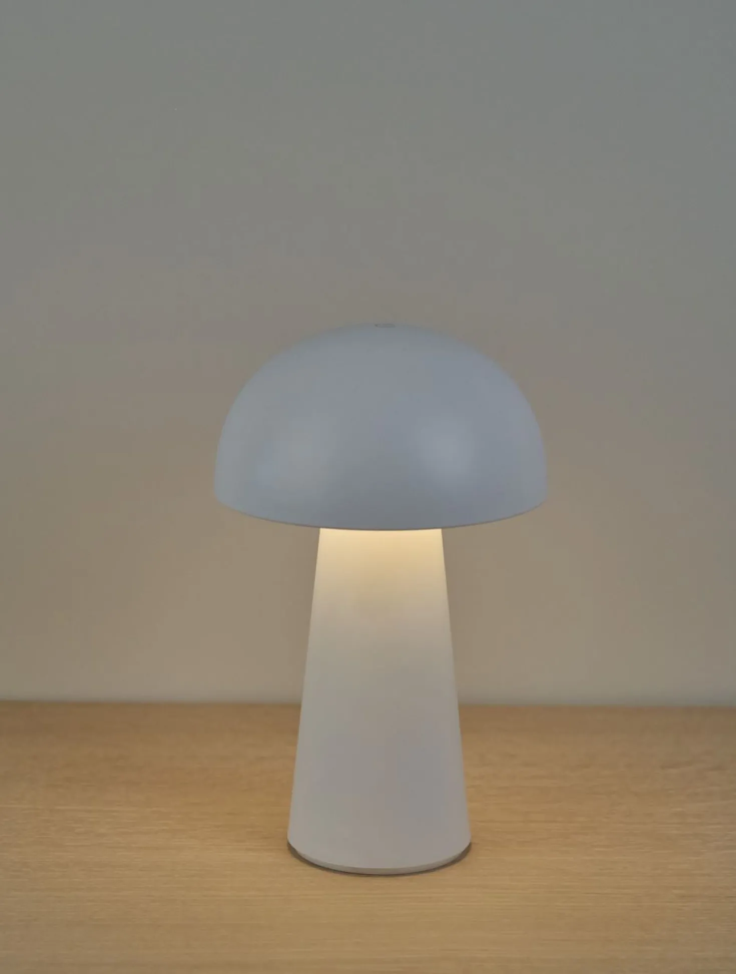 Led bordlampa vit - 21,5 cm ø13,7