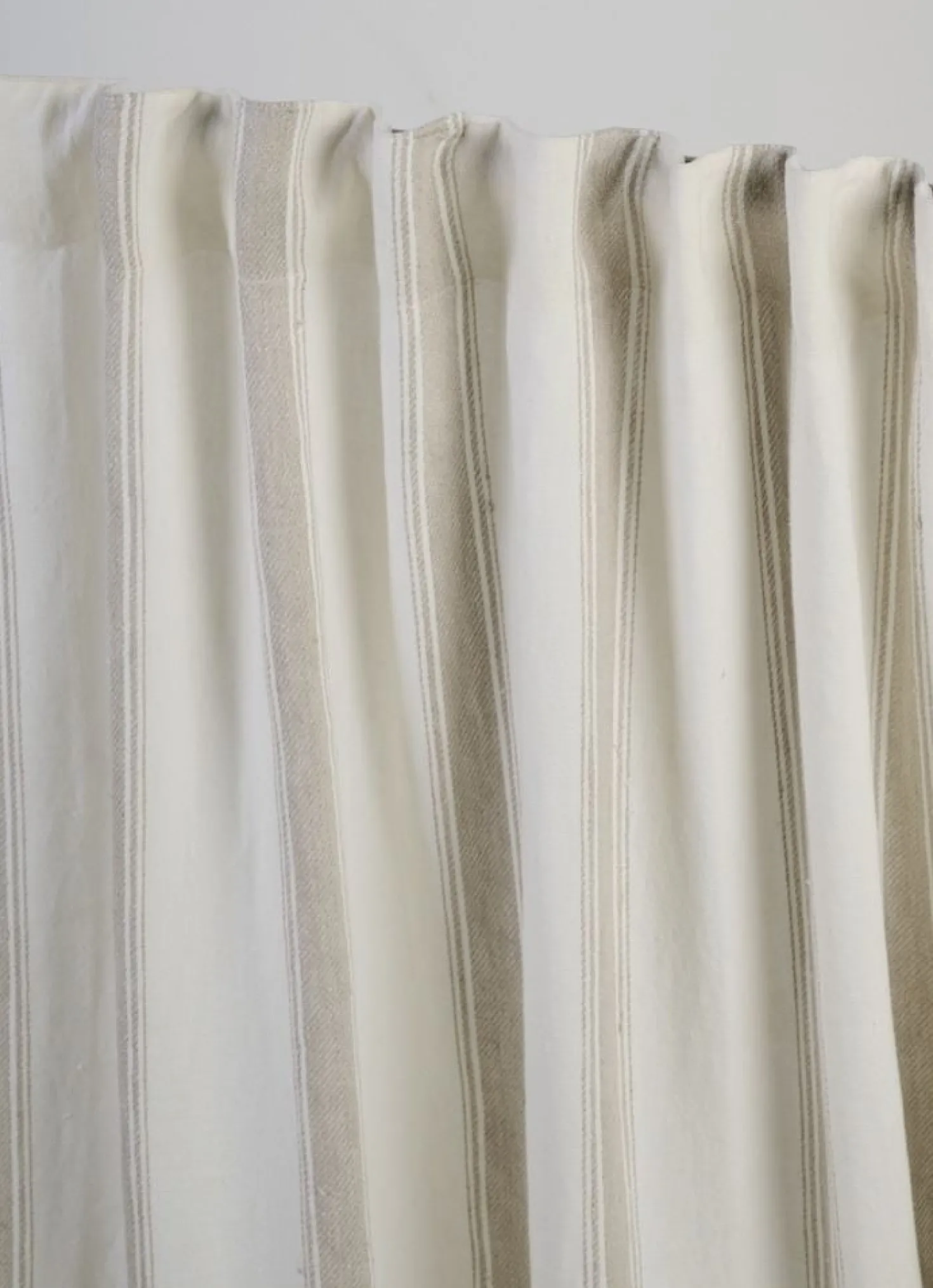 Linnegardin multi/vit - 138x250 cm