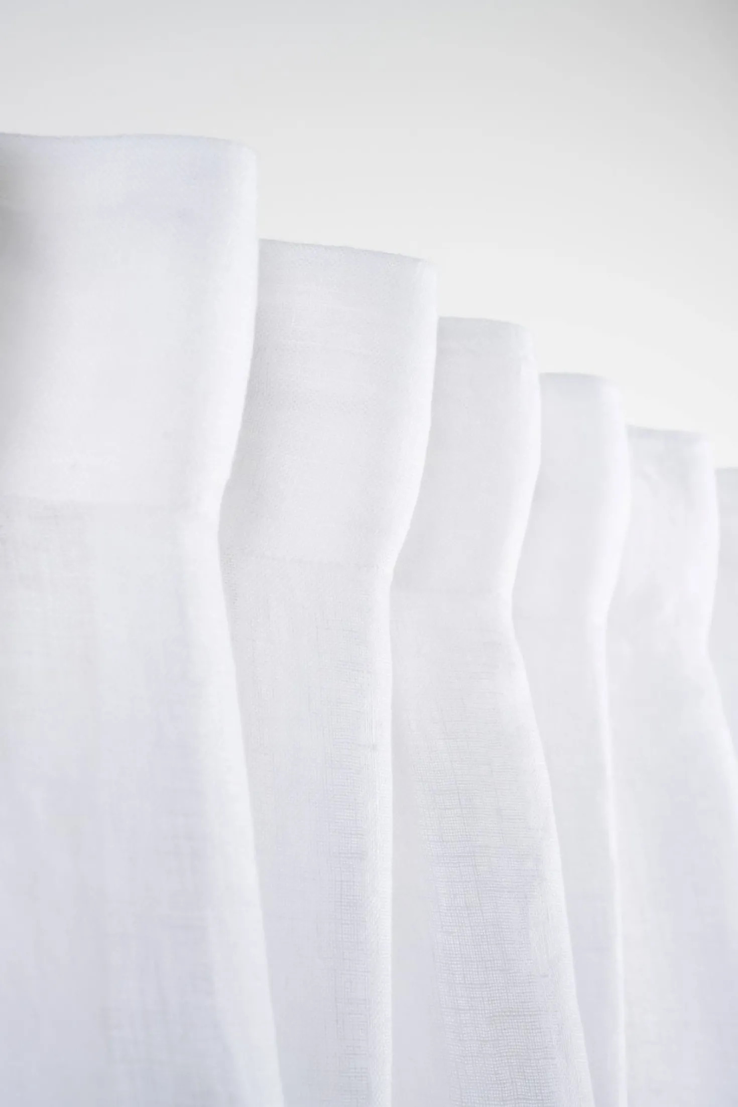 Linnegardin vit - 140x250 cm