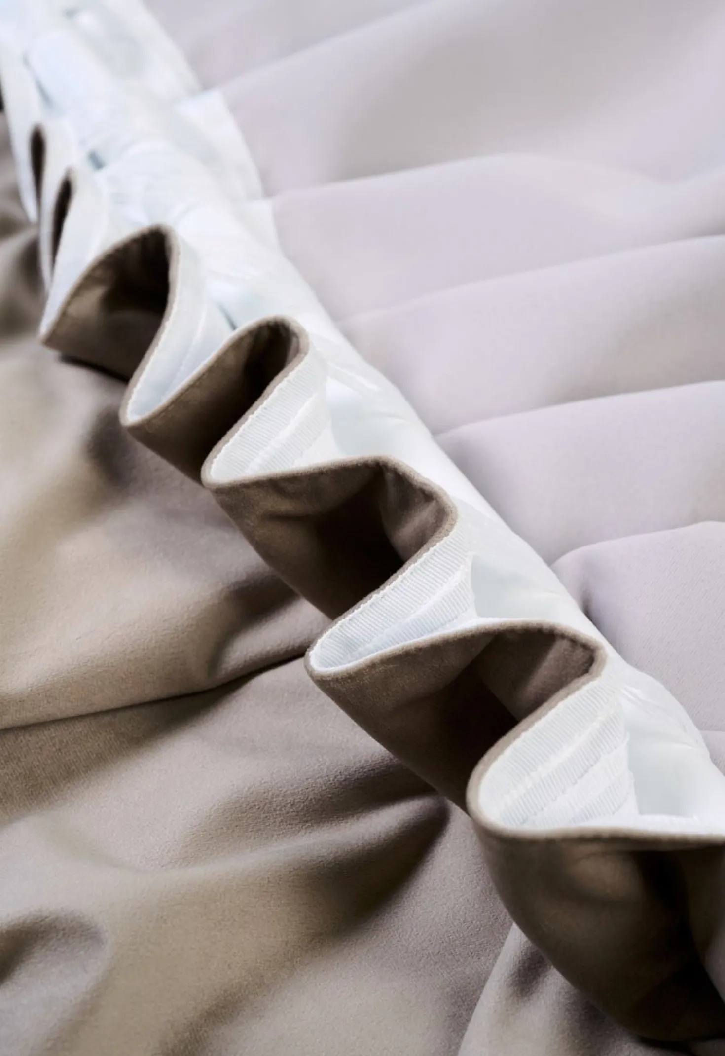 Ljusdämpande gardin taupe - 140x240cm 7cm