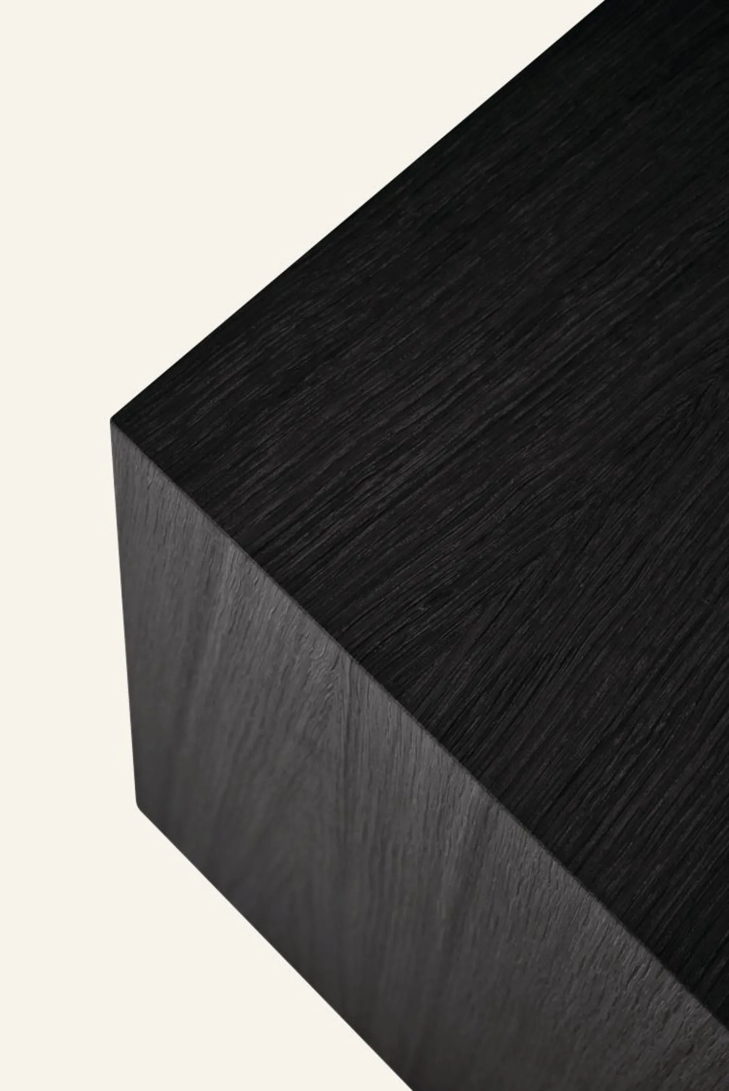 Piedestal svart - 25x25x80 cm