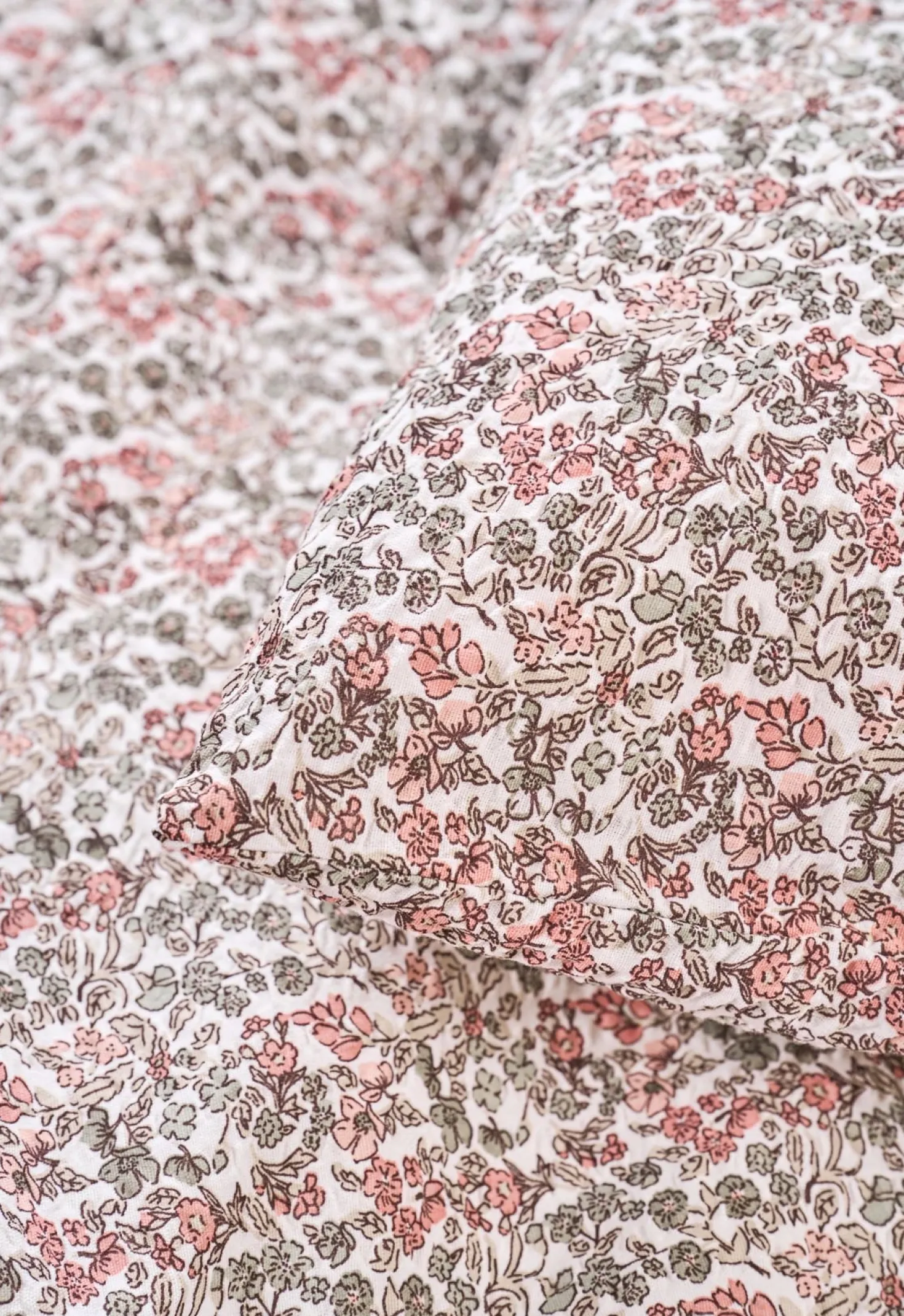 Påslakanset i bäckebölja multi/rosa - 230x220 cm