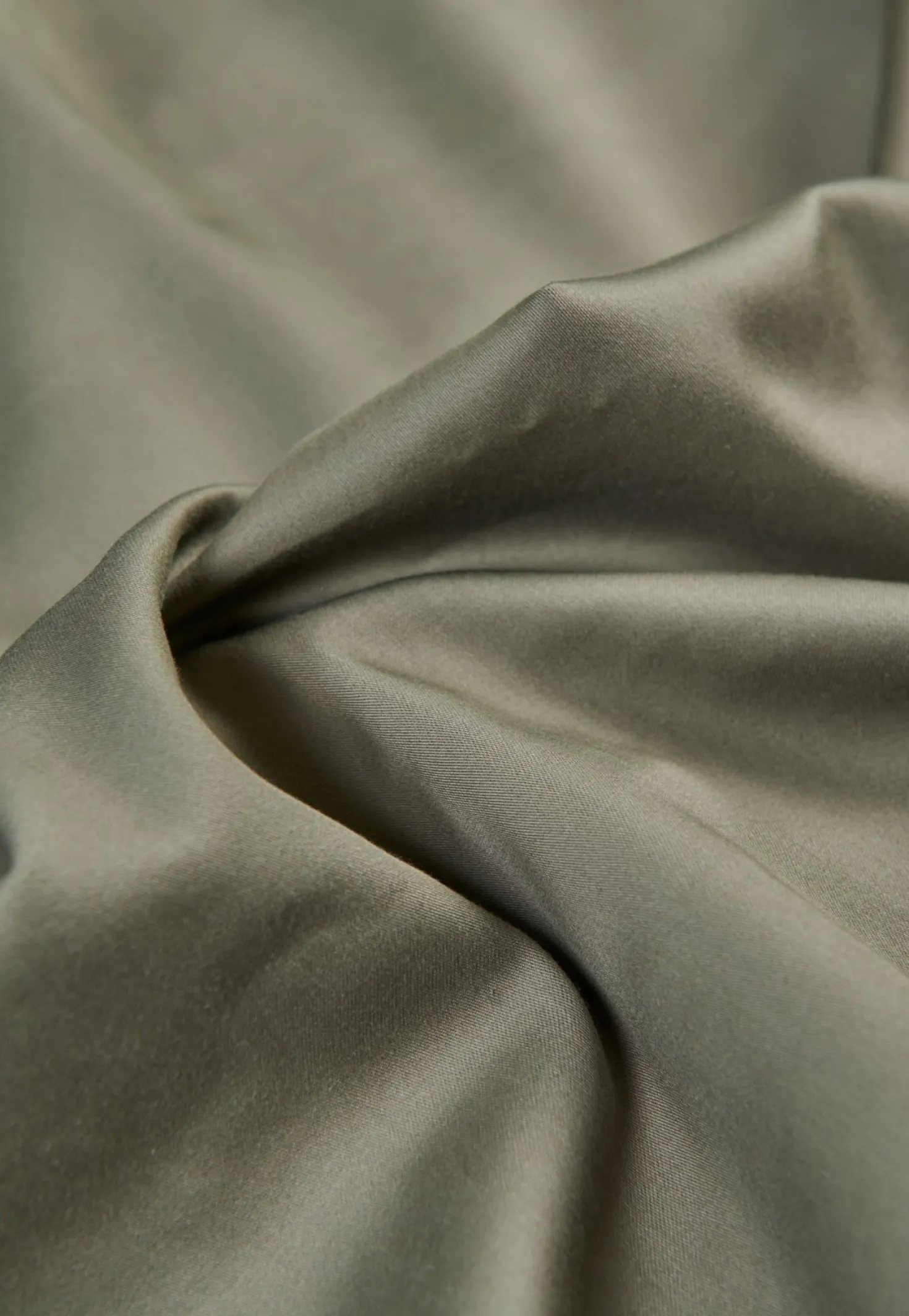 Påslakanset i egyptisk bomull satin olivgrön - 150x210 cm/50x60 cm