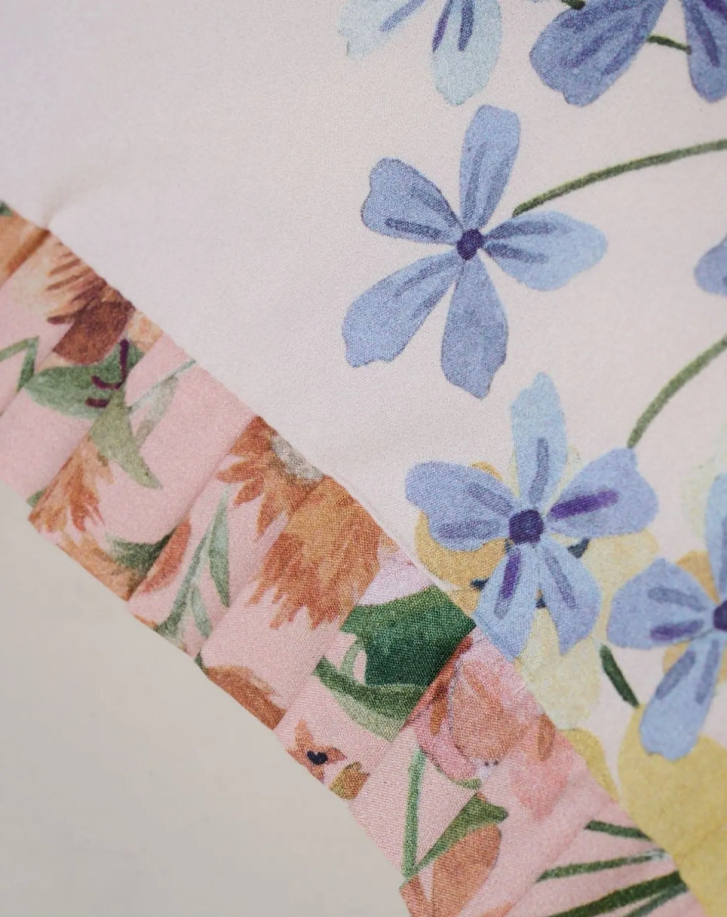 Påslakanset i percale multi - 150x210 cm