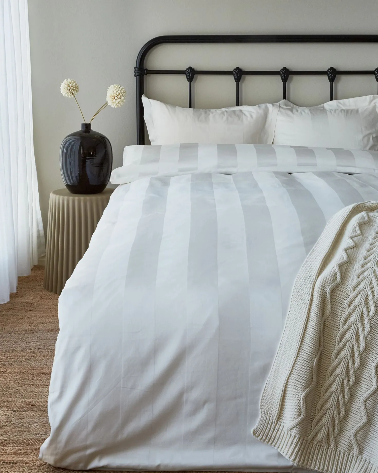 Påslakanset i satin offwhite - 150x210 cm