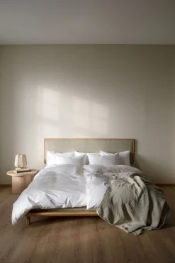 Säng - 180x200 cm