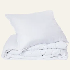 Svalt fibertäcke + kudde vit - 150x210 cm