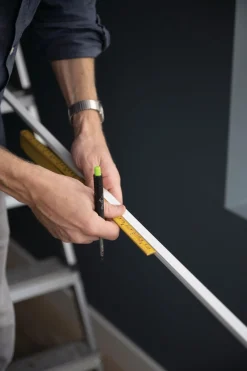 U-skena vit - 250 cm